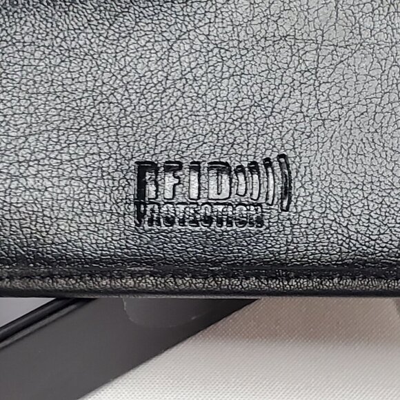 True Religion Mens Black Leather Wallet Bifold RFID Protection & Gift Box - Picture 4 of 5